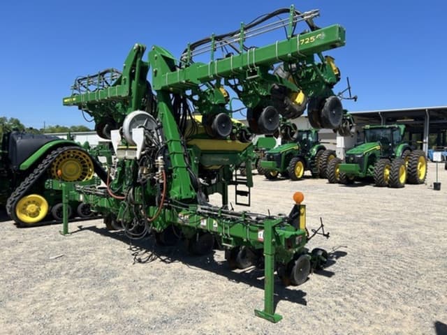 Image of John Deere 1725 equipment image 2