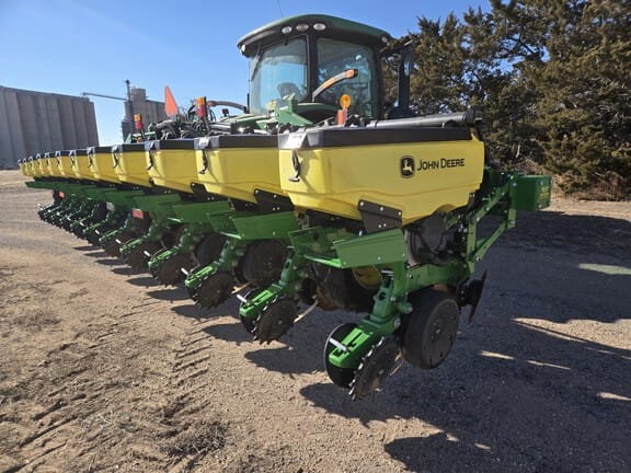 Main image John Deere 1725