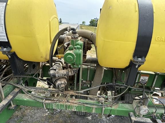 Image of John Deere 1755 equipment image 4