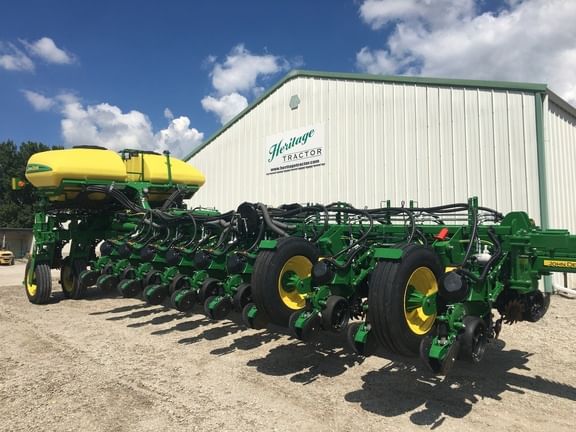 Main image John Deere 1775