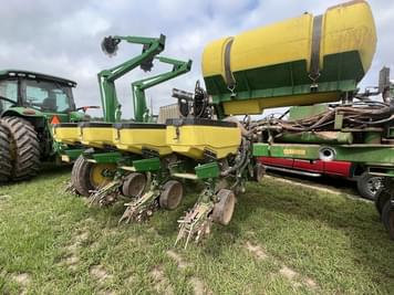 Main image John Deere 1775