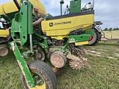 Thumbnail image John Deere 1775 3