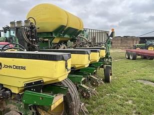 Main image John Deere 1775 8