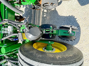 Main image John Deere 1775 11