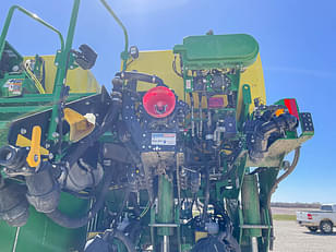 Main image John Deere 1775 21