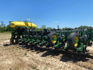 Main image John Deere 1775
