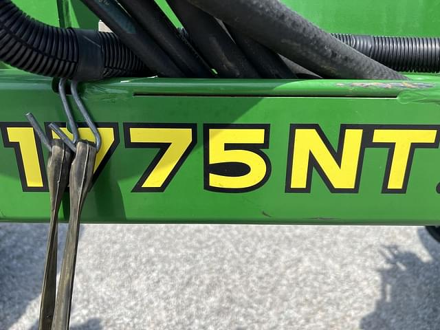 Image of John Deere 1775 equipment image 4