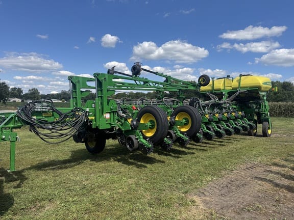 2021 John Deere 1775 Image