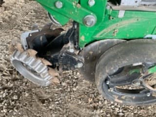 Image of John Deere 1775 equipment image 3