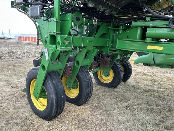 Image of John Deere 1775 equipment image 4