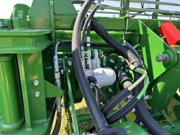 Image of John Deere 1775 equipment image 3