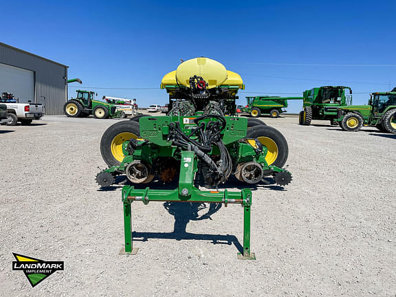 Image of John Deere 1775 equipment image 1