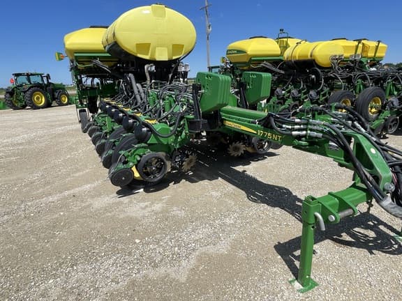 Image of John Deere 1775 equipment image 1