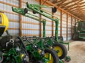 Thumbnail image John Deere 1775 3