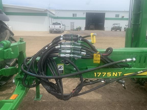 Image of John Deere 1775 equipment image 4