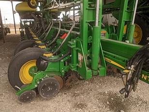 Main image John Deere 1775 39