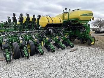 2021 John Deere 1775 Equipment Image0