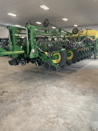Main image John Deere 1775
