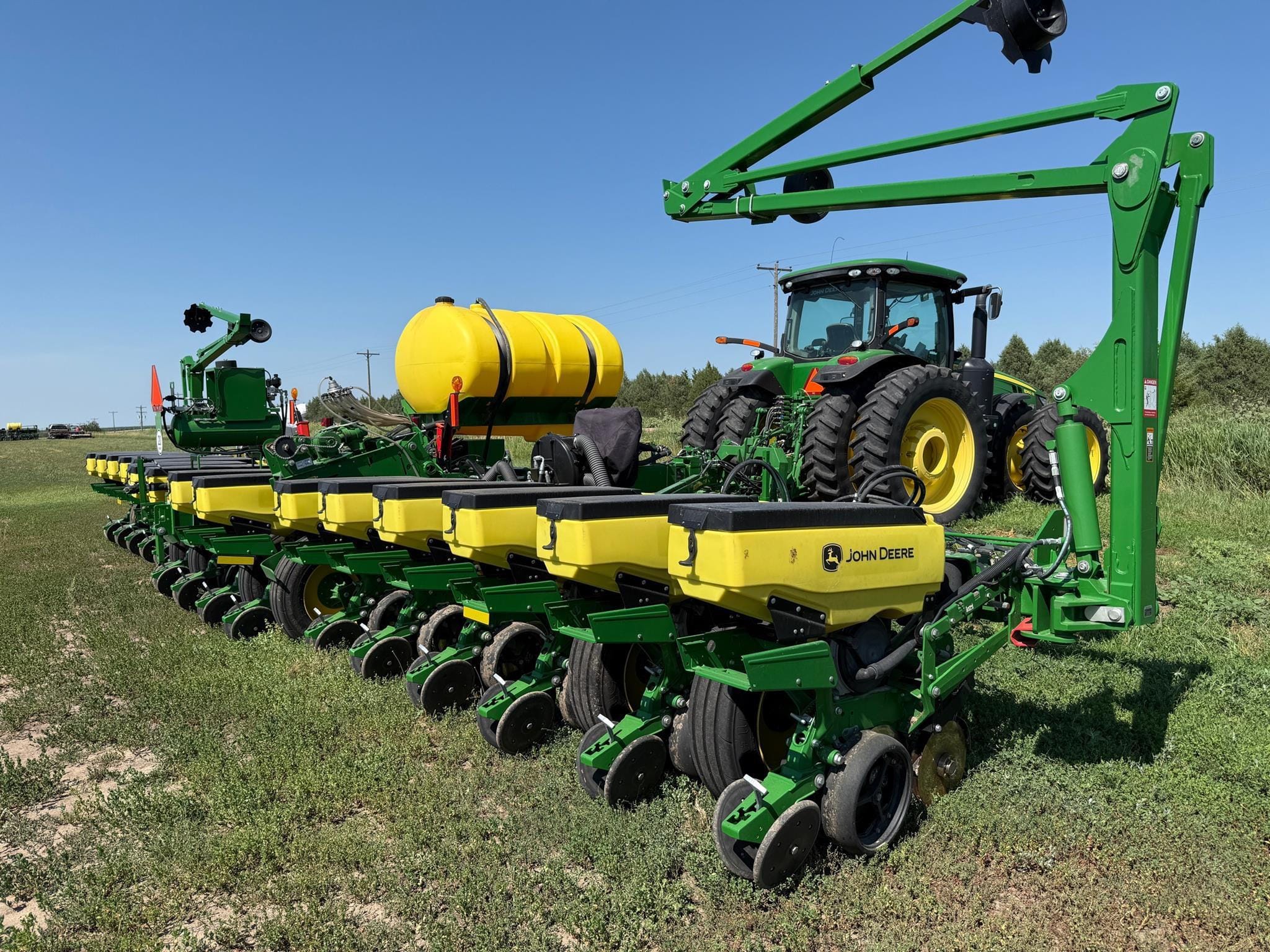 2021 John Deere 1775 Equipment Image0