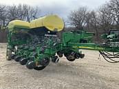 Thumbnail image John Deere 1775 1