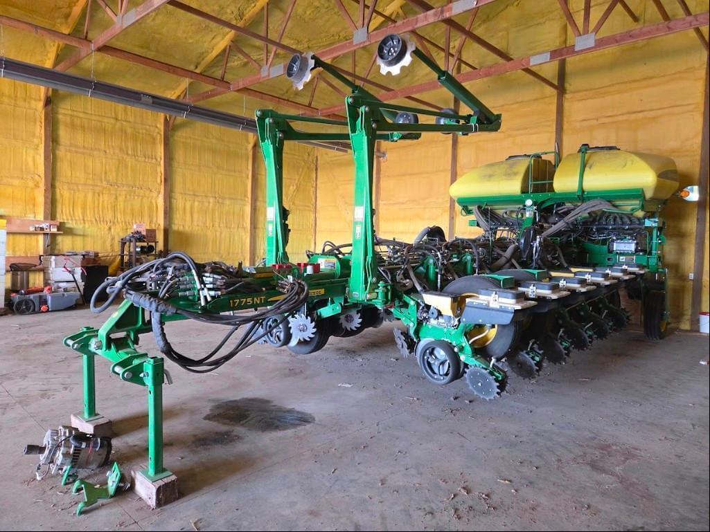 Image of John Deere 1775 Primary image