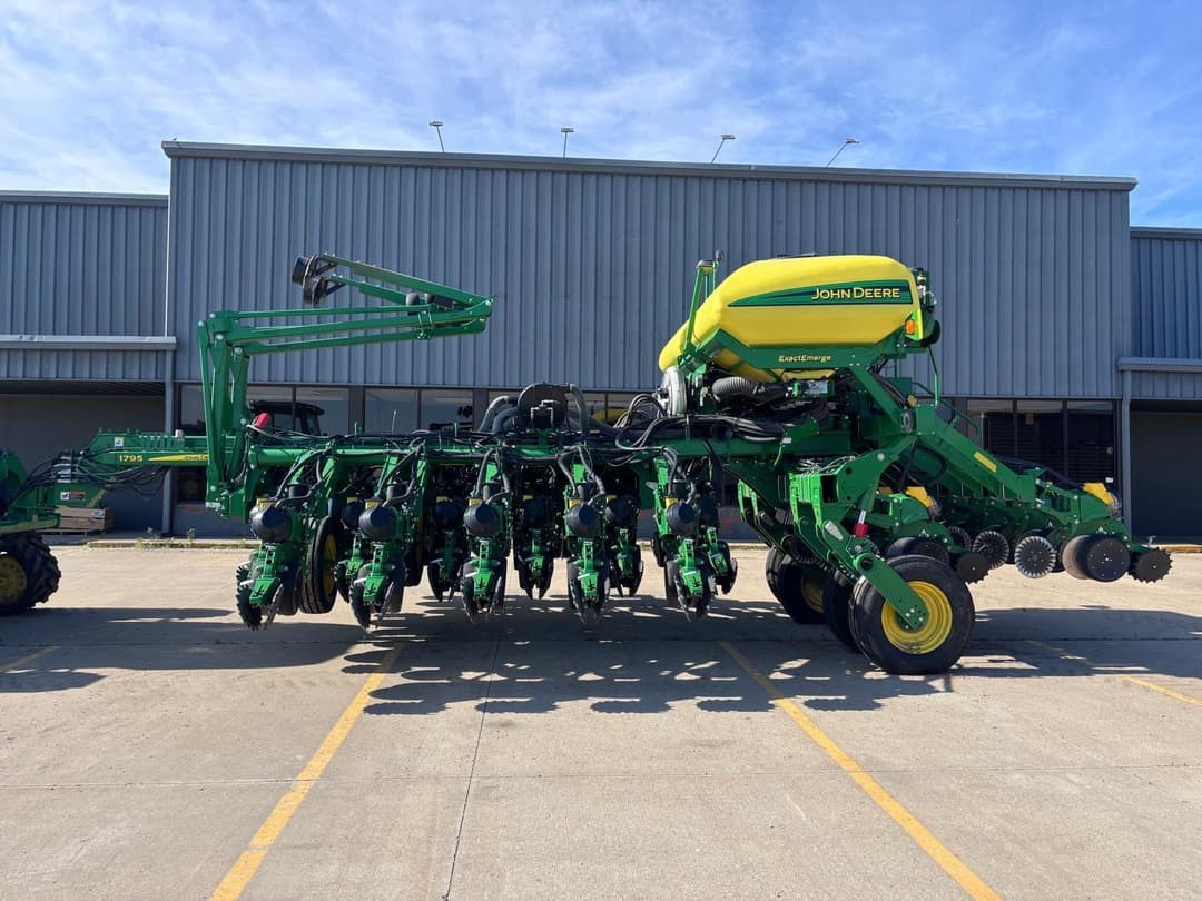 Image of John Deere 1795 Primary image