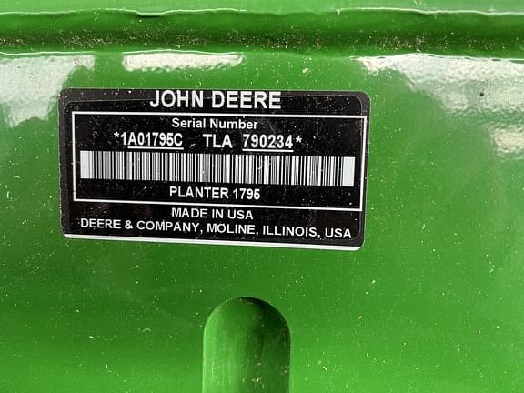 Image of John Deere 1795 equipment image 1