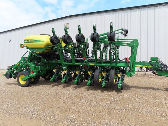 2021 John Deere 1795 Equipment Image0