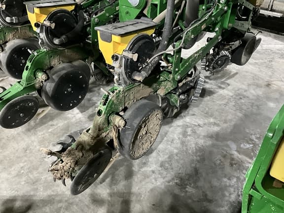 Image of John Deere 1795 equipment image 4