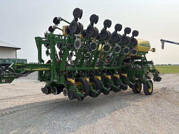 Image of John Deere 1795 Primary image