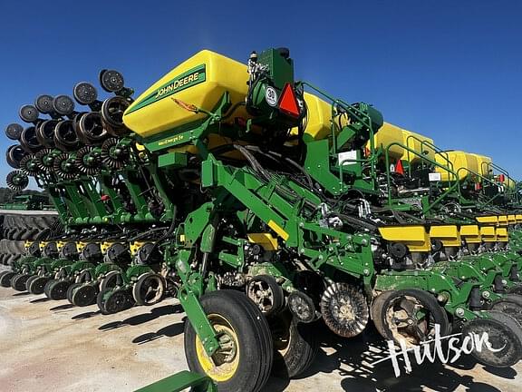 Image of John Deere 1795 equipment image 3