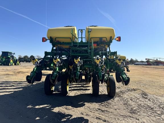 Image of John Deere 1795 equipment image 4