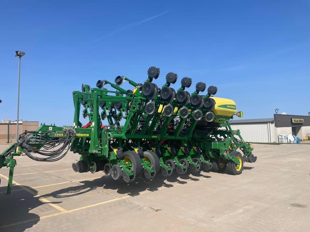 Image of John Deere 1795 Primary image