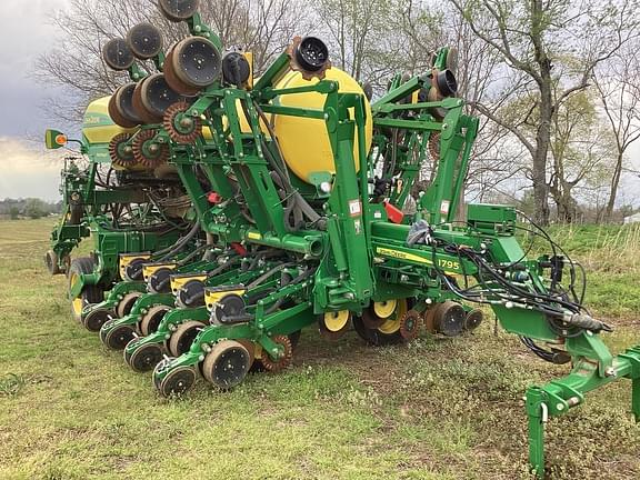Image of John Deere 1795 equipment image 1