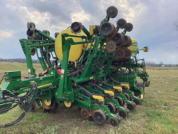 Image of John Deere 1795 Primary image