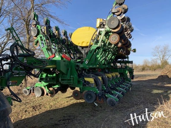 2021 John Deere 1795 Equipment Image0