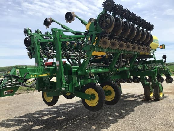 Image of John Deere 1795 equipment image 2