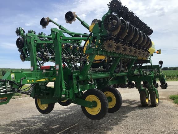 Image of John Deere 1795 equipment image 3