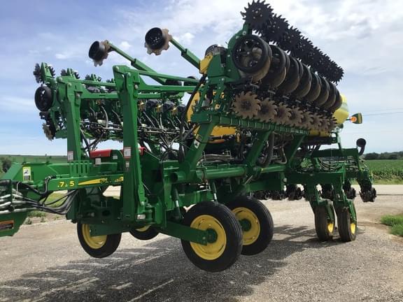 Image of John Deere 1795 Primary image