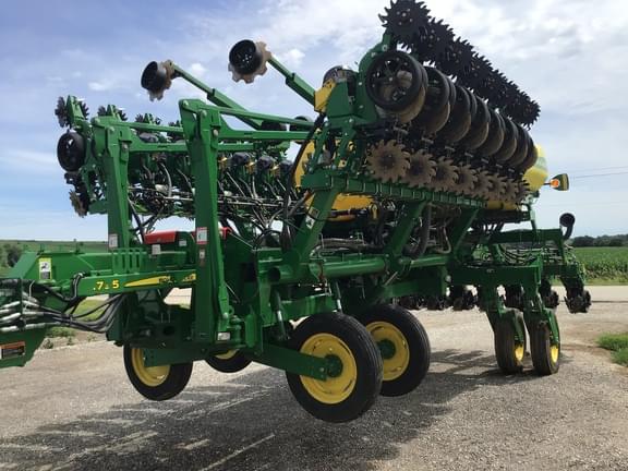 Image of John Deere 1795 equipment image 2