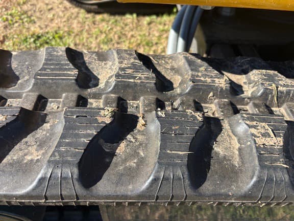 Image of John Deere 17G equipment image 4