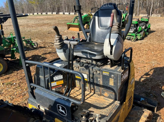 Image of John Deere 17G equipment image 4