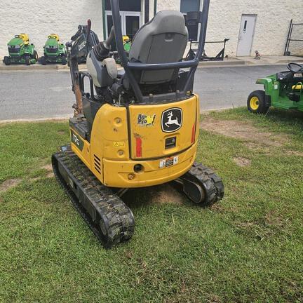 Image of John Deere 17G equipment image 4