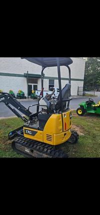 Image of John Deere 17G Image 1