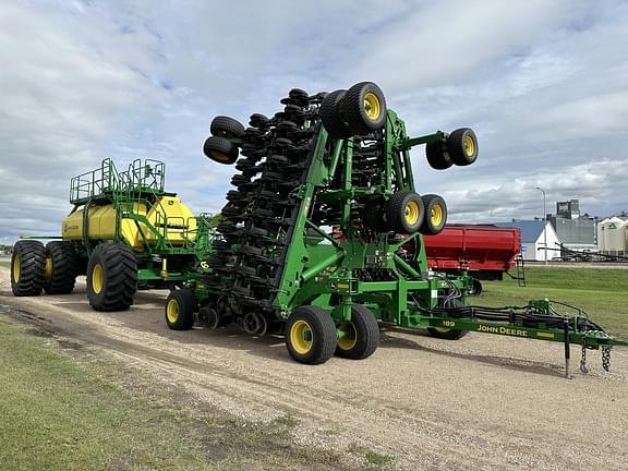 Image of John Deere 1890 equipment image 1