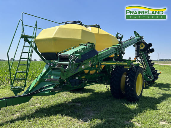 2021 John Deere 1890 Equipment Image0