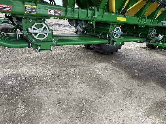 Image of John Deere 1890 equipment image 4