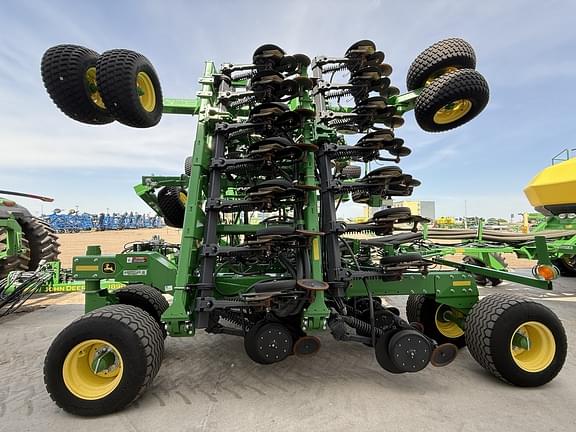 Image of John Deere 1890 equipment image 1