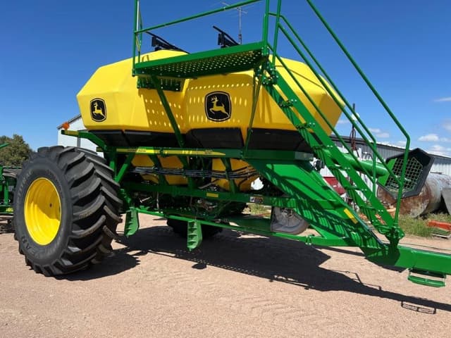 Image of John Deere 1890 equipment image 2