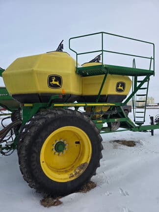Image of John Deere 1890 equipment image 3
